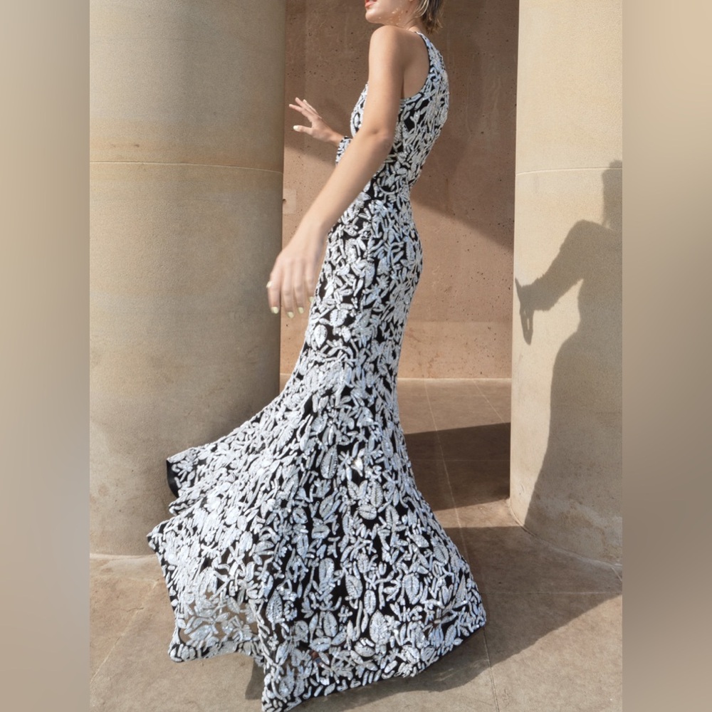 Rachel Gilbert Black One-Shoulder White Sequin Trumpet Gown AU1/US4 NWT